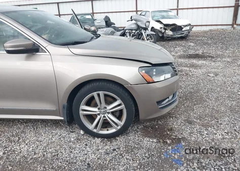 2015 Volkswagen Passat 2.0L Tdi Sel Premium from USA, damaged, VIN 1VWCV7A39FC074649